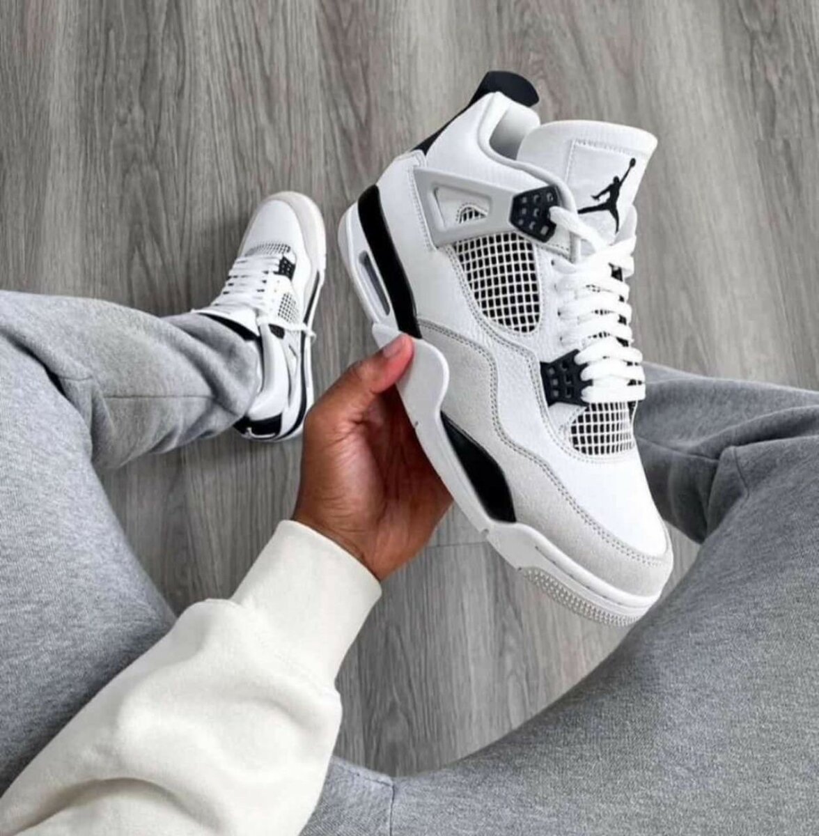 Jordan 4