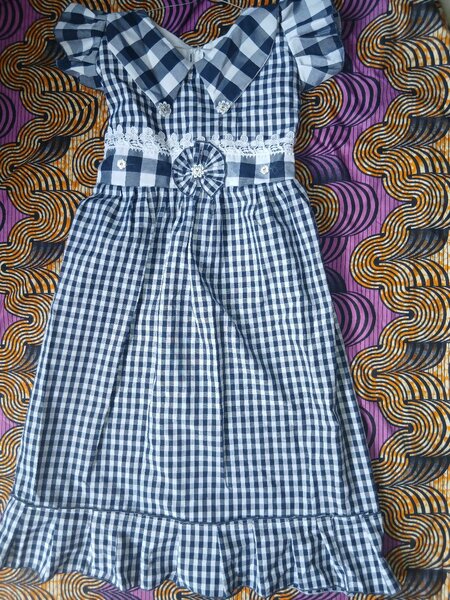 Robe à carreaux fille élégante