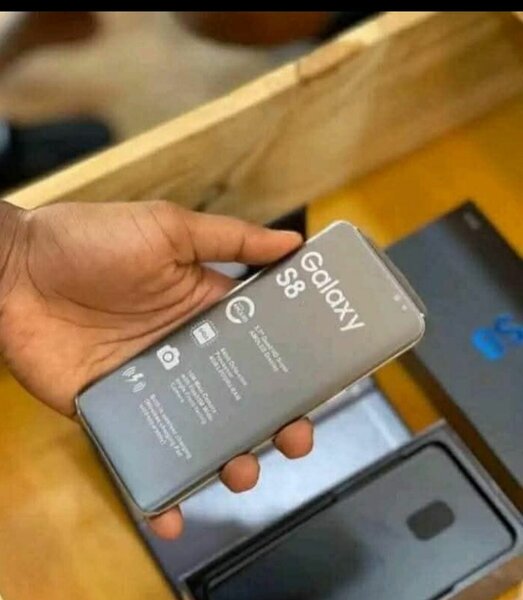 Samsung Galaxy S8 Smartphone