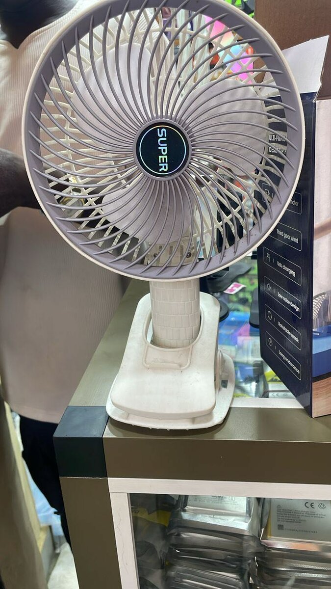 Ventilateur de table compact