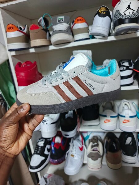 Chaussures Adidas