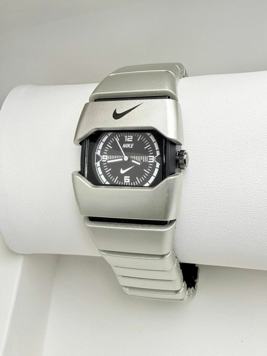 Montre sportive Nike élégante