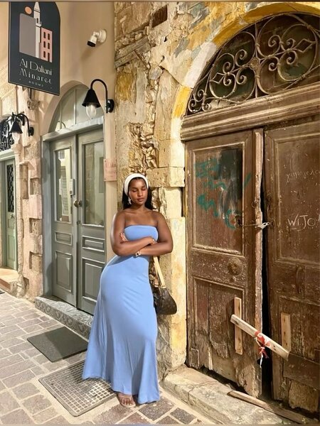 Robe longue bleue élégante