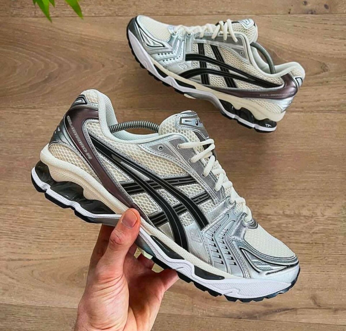ASICS SNEAKER