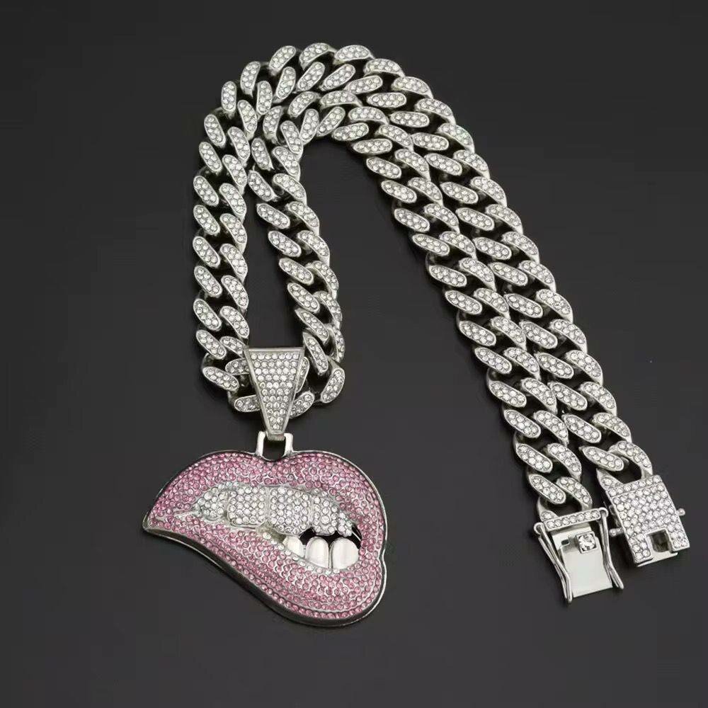 Collier pendentif diamant stylé