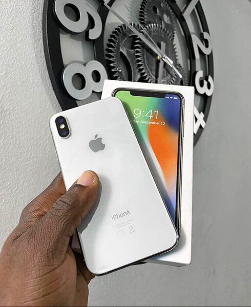 iPhone X 64 Go Argent