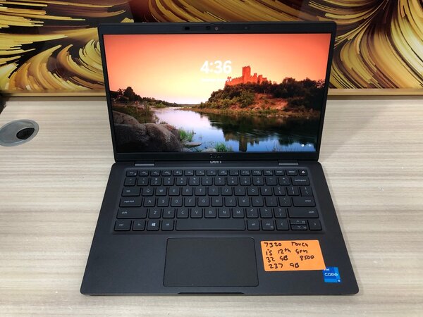 Dell Latitude 7320 Touch Scree