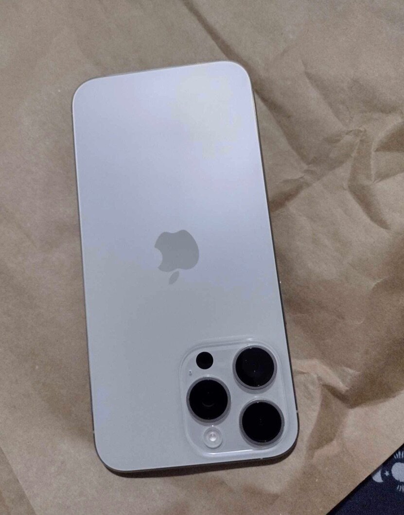 15 pro max 256gig eSim unlock