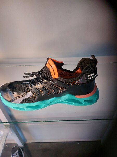 Tenis