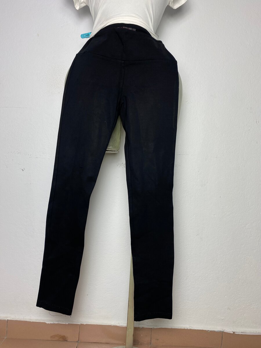 Pantalon slim noir femme