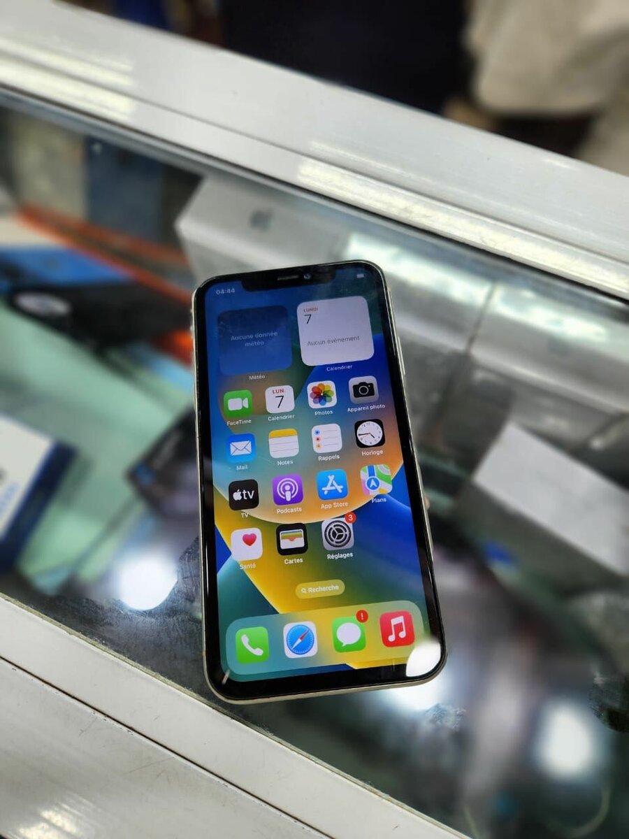 11 simple 64gb sans ID