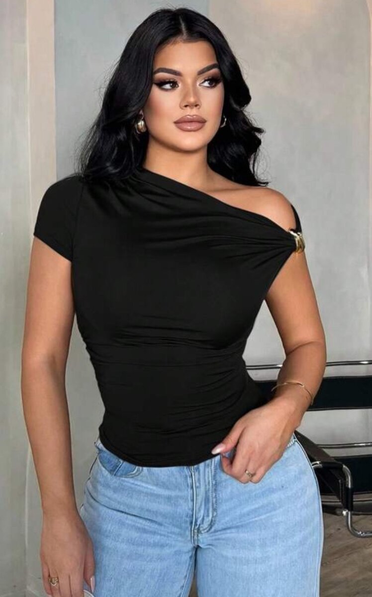 Top asymétrique élégant