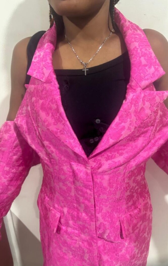 Blazer rose élégant femme