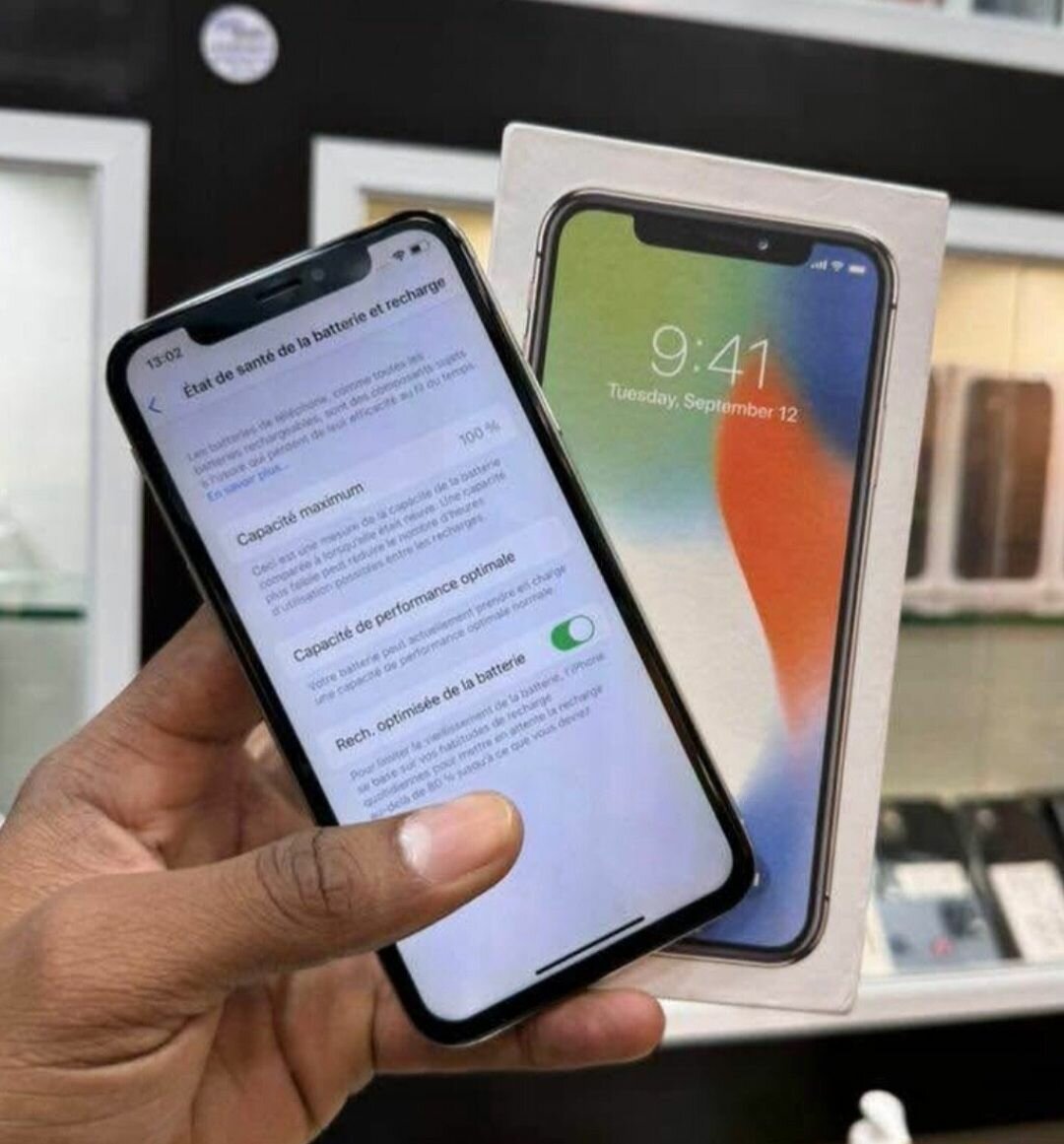 iPhone X 64GB Argent Débloqué