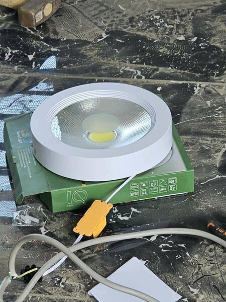 Plafonnier LED apparen moderne