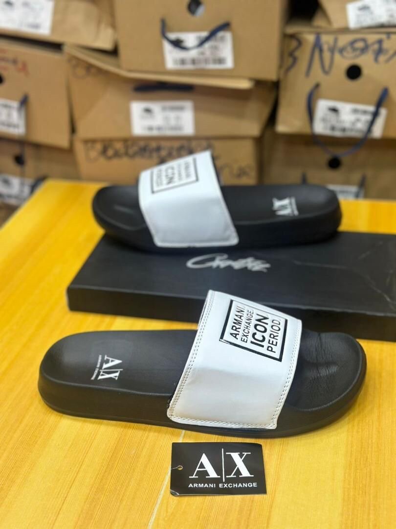 Claquettes Homme Armani Élégantes