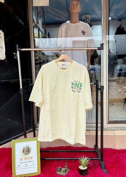 T-shirt graphique "Roll the Dice"