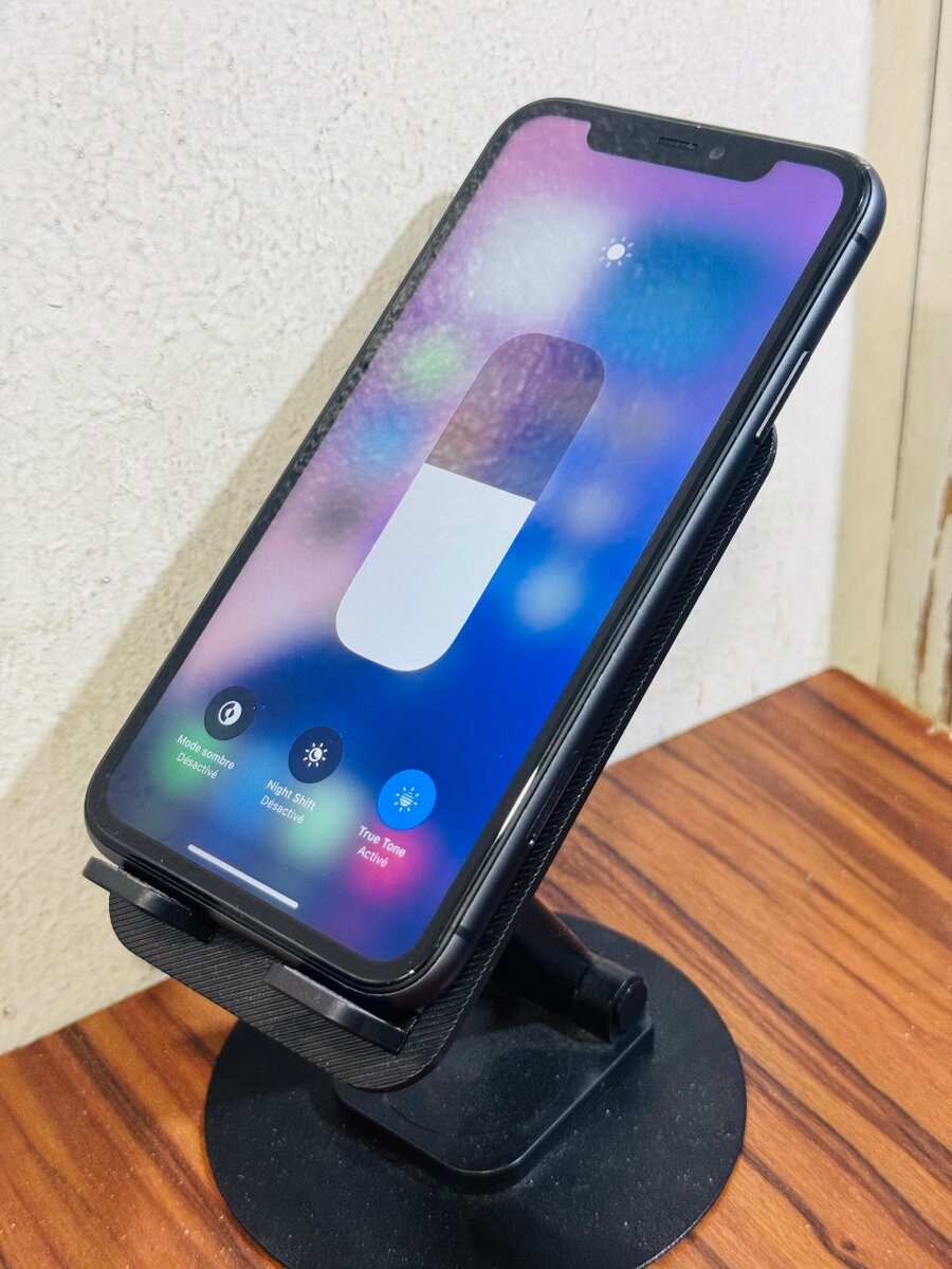 iPhone 11 64gb ( vendu avec reçu )