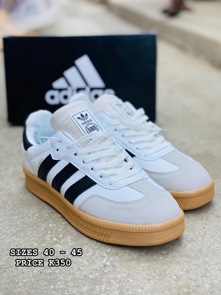 belles baskets pour hommes