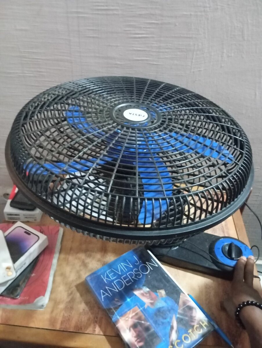 Ventilateur mural oscillant