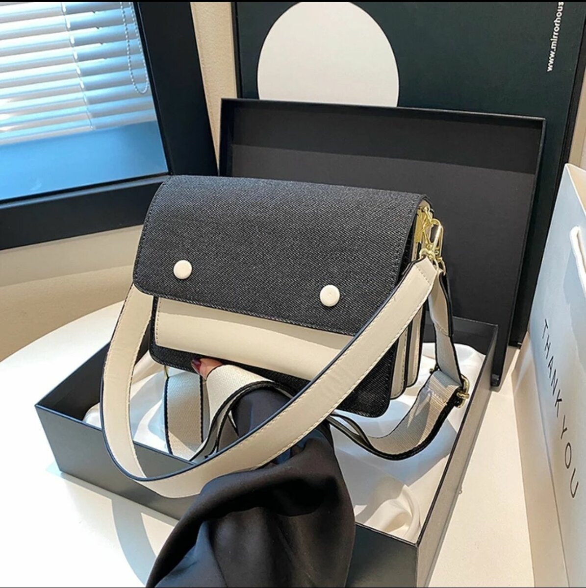 Sac bandoulière élégant femme