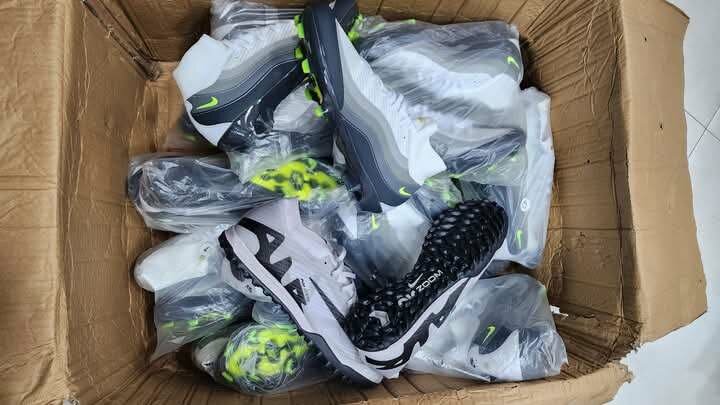 ASTROTURF BOOTS NIKE AIR