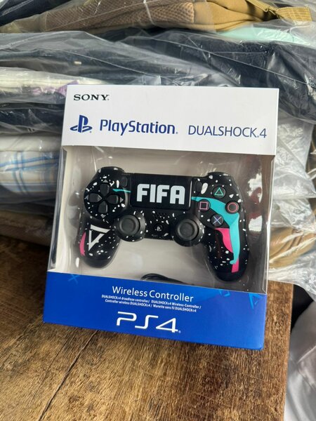 Manette PS4 DualShock 4 FIFA
