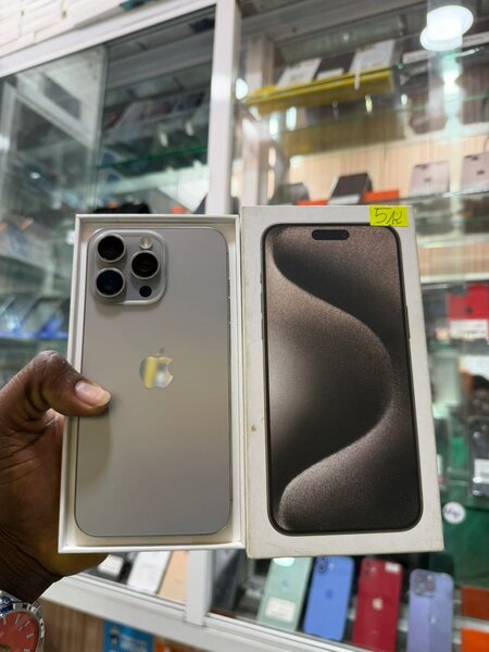 iPhone 15 pro Max 512 giga