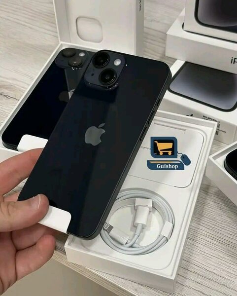 iPhone modèle récent 128 Go