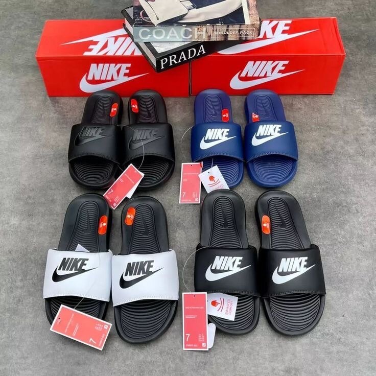 Claquettes Nike confortables