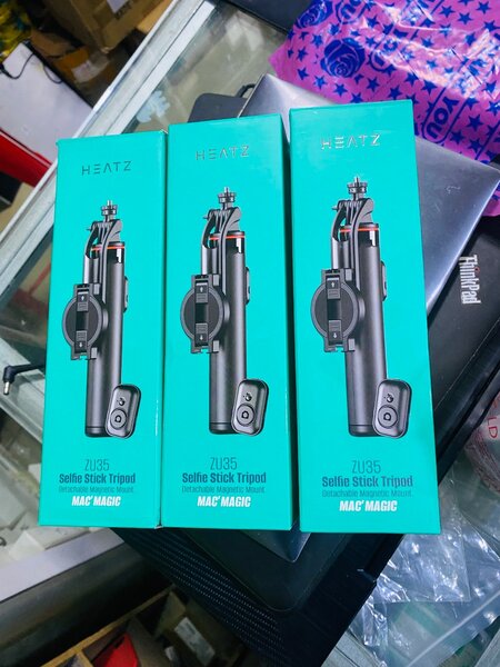 Selfie Stick Tripod (heatz)