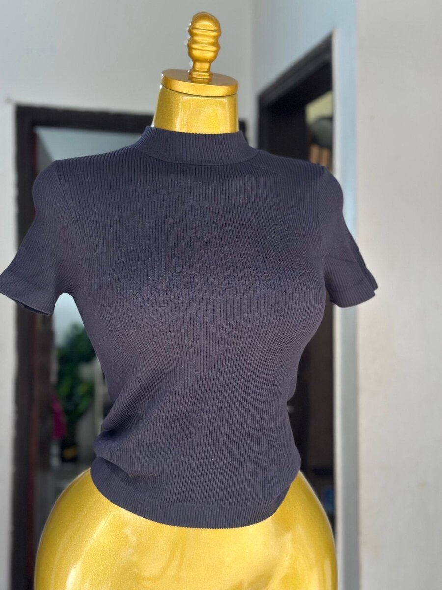 T-shirt moulant col montant