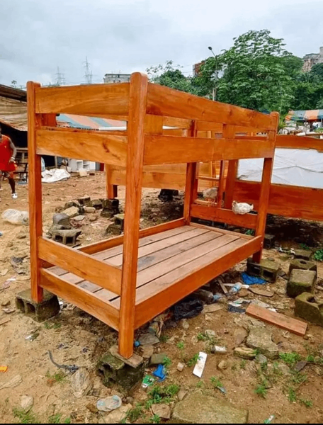 Lit superposé en bois
