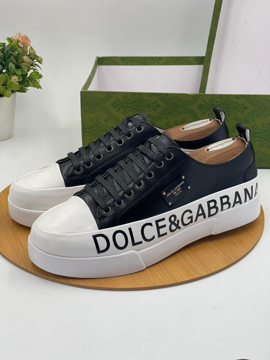 DOLCE AND GABBANA BLACK