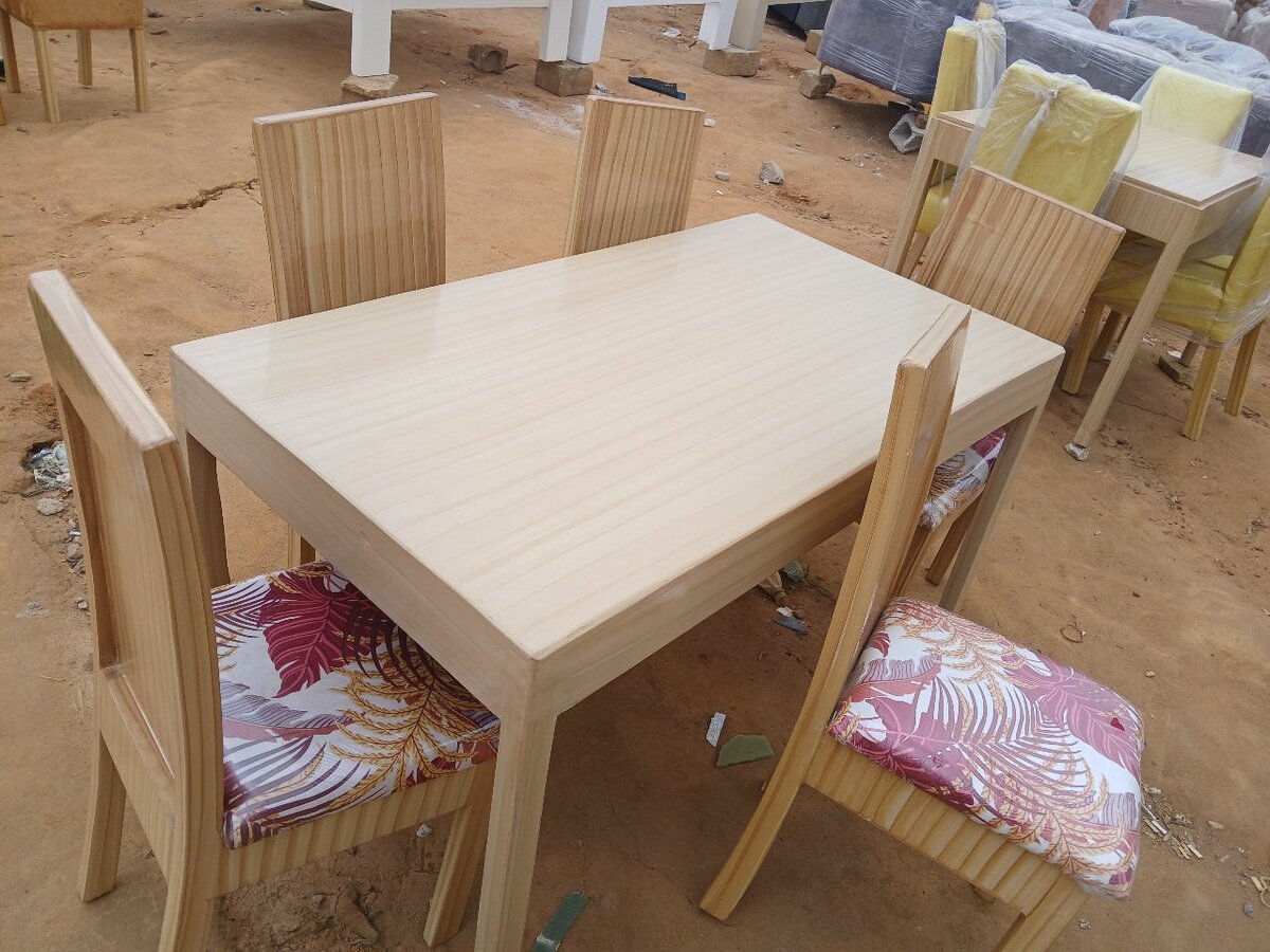 Ensemble table et chaises bois