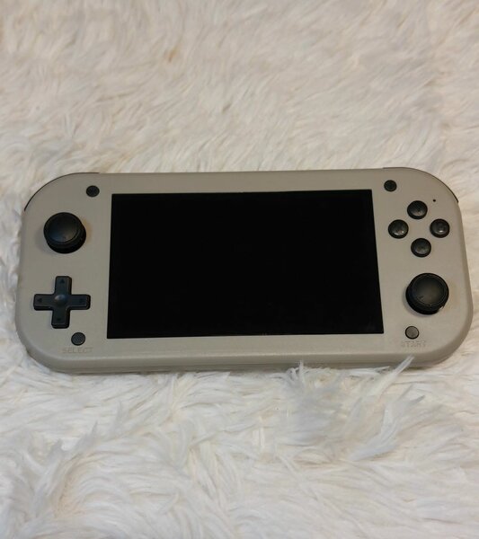 Console M17
