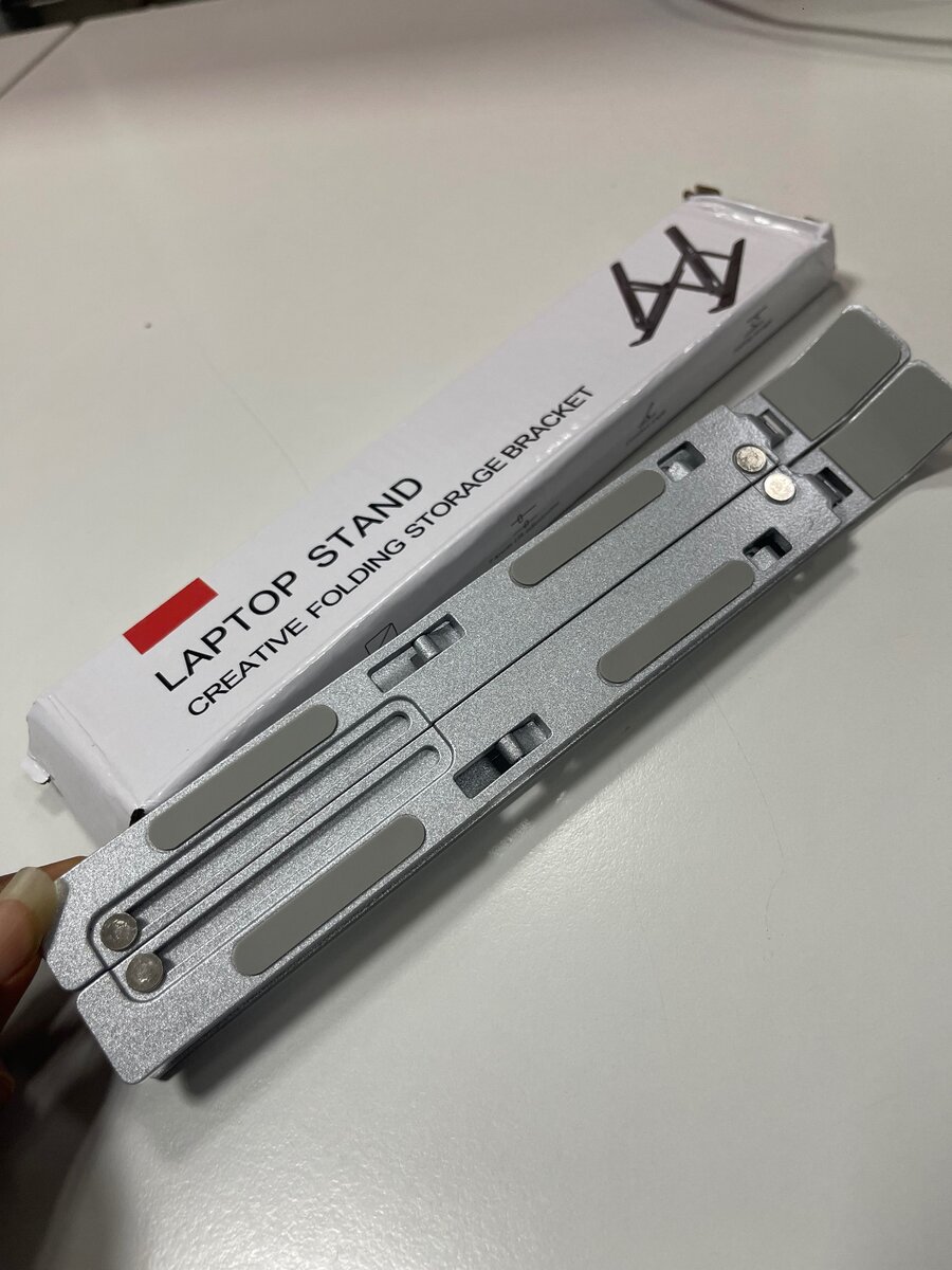 Aluminum laptop stand