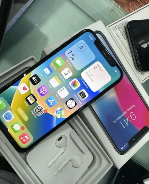 iPhone XR 64gb tous les access