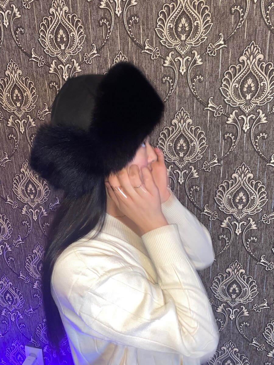 Ушанка натуральный мех и кожа. В отличном состоянии