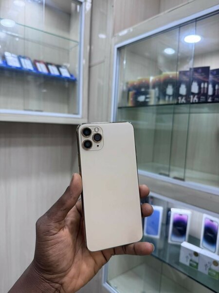 Phone 11 pro max 256giga