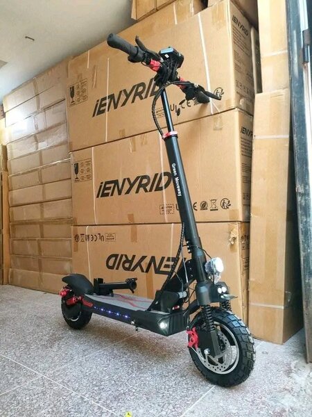 Trottinette électrique robuste