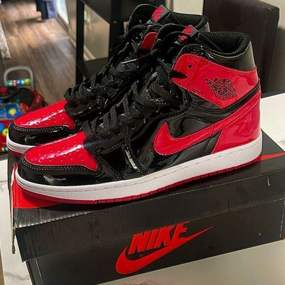 Air Jordan 1 retro high Red