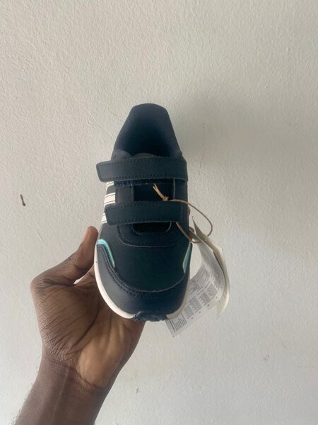 Chaussures adidas pour enfants