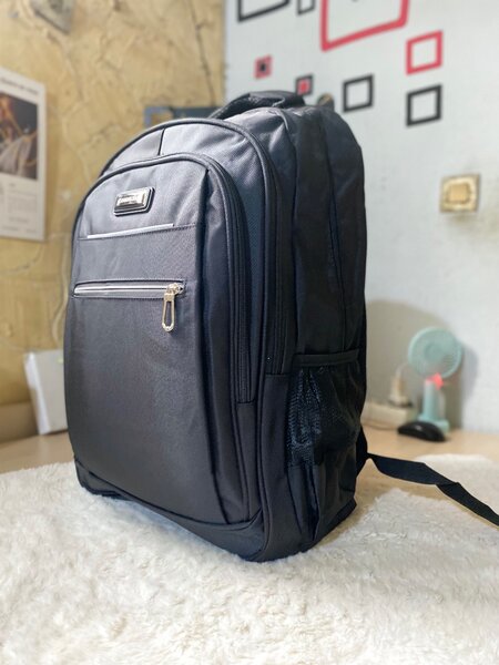 Sac à dos noir business élégant