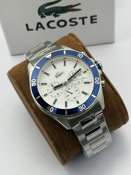 Montre Lacoste