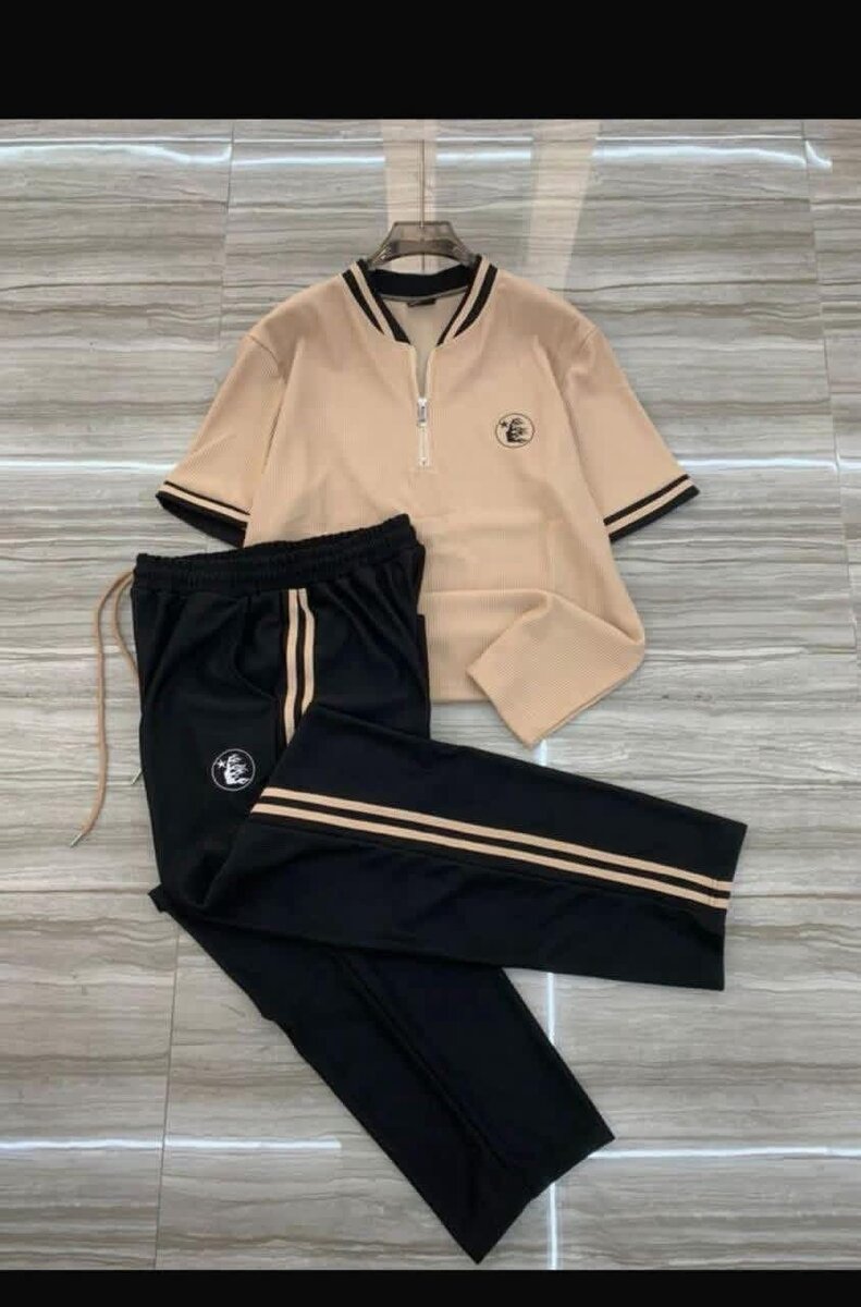 Ensemble sportif zippé