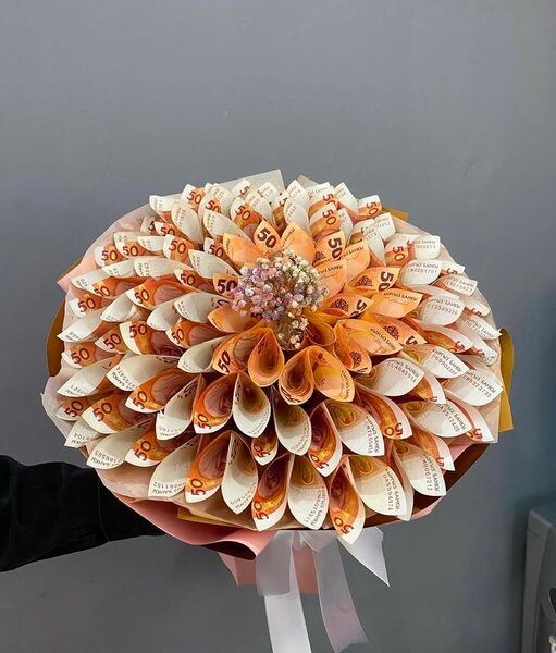 Букет из денег