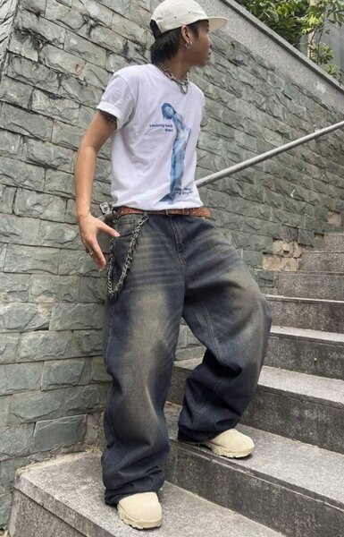 Jean large style urbain