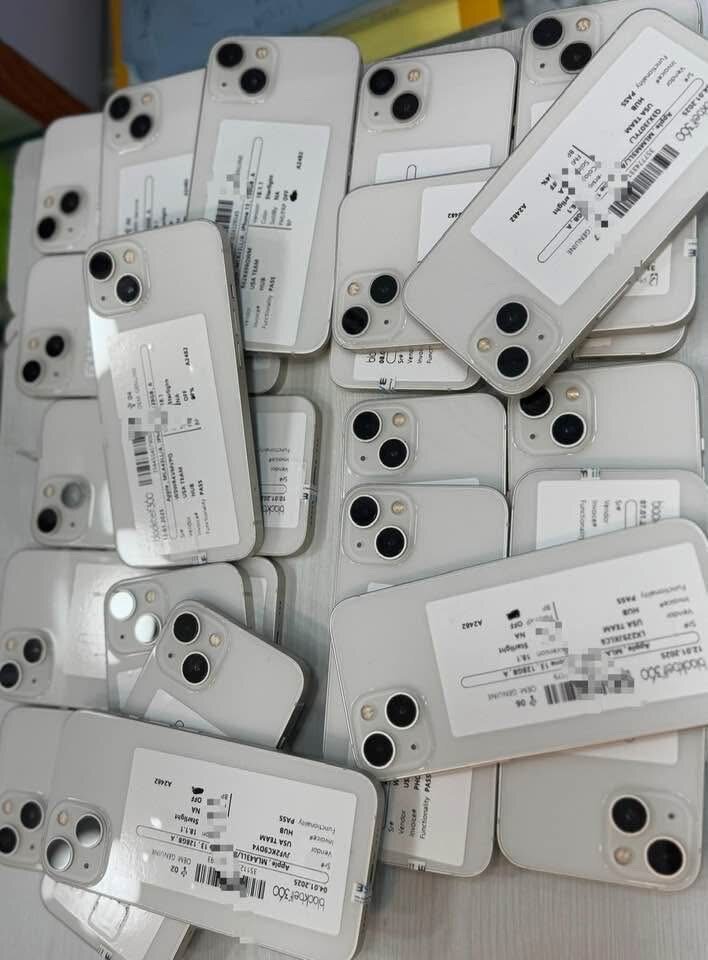 PRIX:     Xr 110.000f  Xr 128Gb 120.000f   Xr Nouveau 125