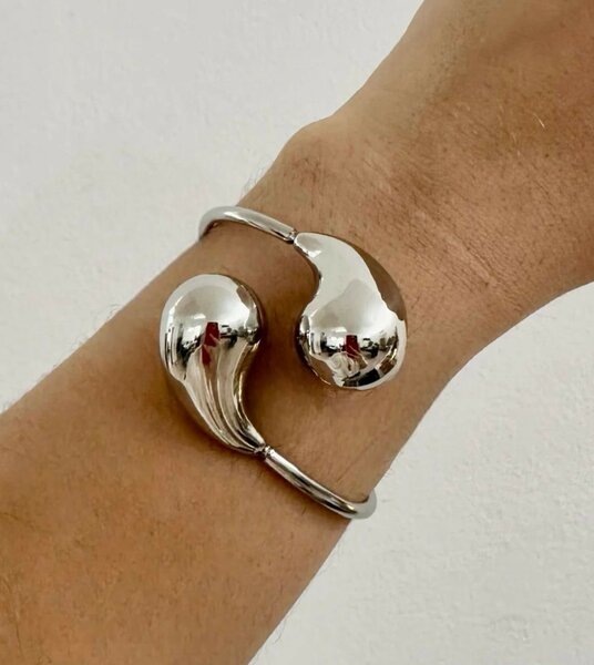 Tear drop bracelet